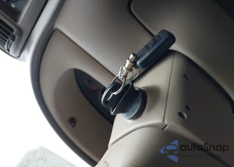 2002 Ford Mustang z USA, uszkodzony, nr VIN 1FAFP44482F114330